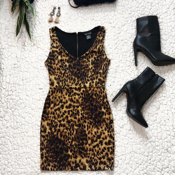 Cheetah print mini bodycon dress - Picture 2 of 4